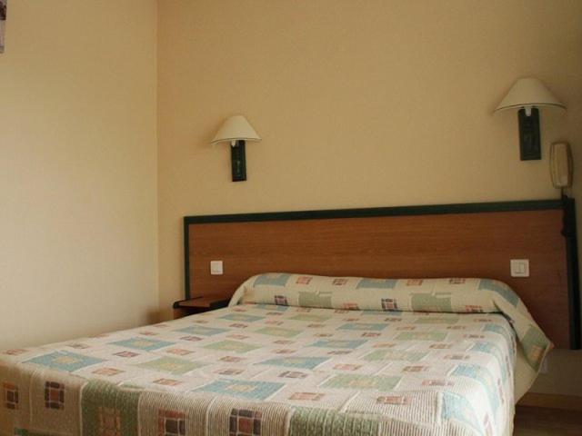 Hotel Peret Denguin Room photo